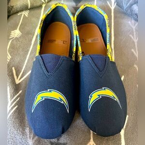 Women's Los Angeles Chargers Side
Wordmark Canvas Shoes Size 9/10 (L)